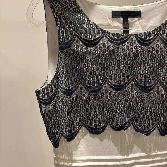 BCBGMAXAZRIA - Picture 3 of 4